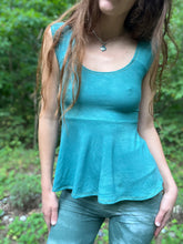 Load image into Gallery viewer, Malachite Flow Top