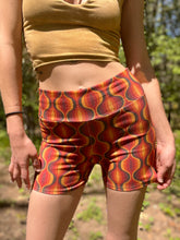 Load image into Gallery viewer, 70s Vibe Shorties