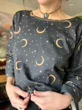 Load image into Gallery viewer, Moon and Stars Quarter Top