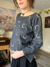 Load image into Gallery viewer, Moon and Stars Quarter Top

