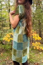 Load image into Gallery viewer, Moss Square Scrap Dress
