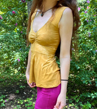Load image into Gallery viewer, Made2Order- Miss Daisy Flow Top
