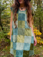 Load image into Gallery viewer, Moss Square Scrap Dress
