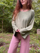 Load image into Gallery viewer, Moss Kimono Crop Top
