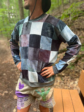 Load image into Gallery viewer, Velour Scrap-work Pull Over
