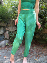 Load image into Gallery viewer, Genie Bella Pants
