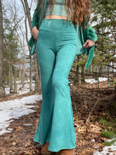 Load image into Gallery viewer, Malachite Hemp Bells
